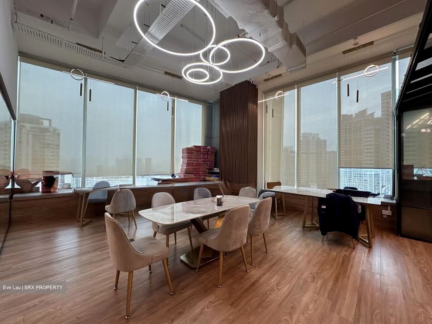 Arc 380 (D8), Office #601938191